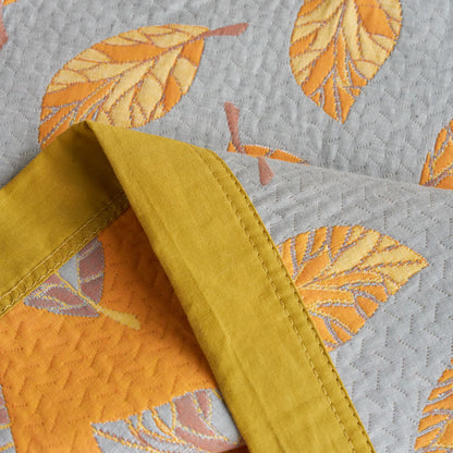Three Layers Gauze Leaf Print Lightweight Quilt