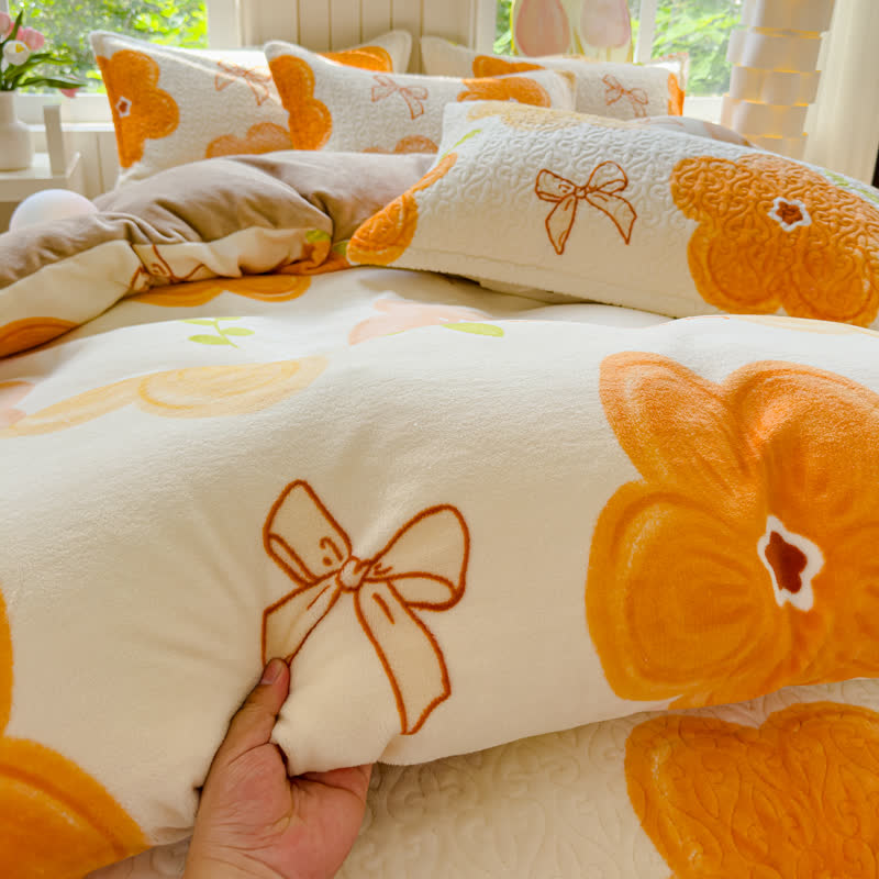 Vibrant Flower Velvet Bedding Set(4PCS)