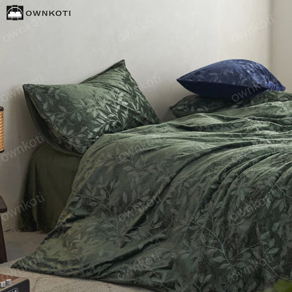 Retro Floral Soft Velvet Warm Bedding Set(4PCS)