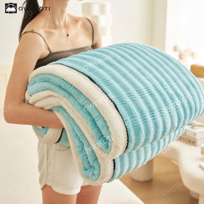 Jacquard Wave Texture Fleece Blanket