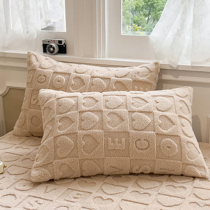 Soft Fleece Jacquard Heart Fitted Sheet