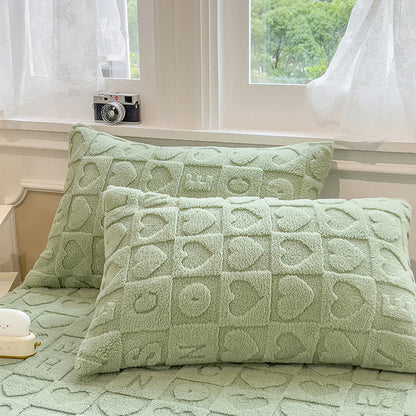 Soft Fleece Jacquard Heart Fitted Sheet