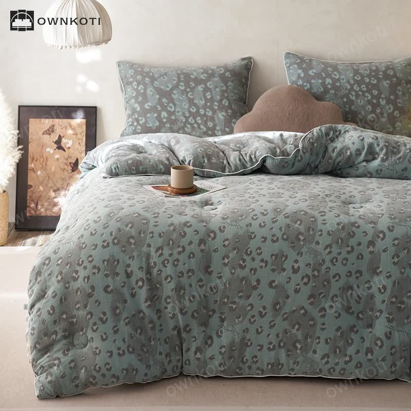 Cashmere Cotton Gauze Leopard Print Quilt