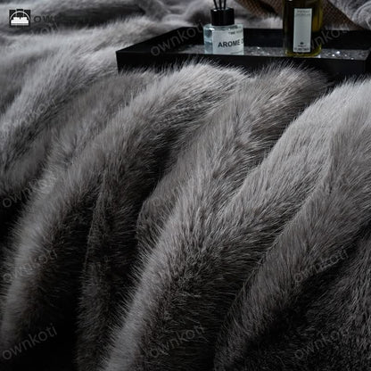 Faux Fur Gradient Warm Throw Blanket