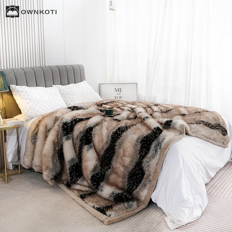 Luxurious Winter Faux Fur Throw Blanket