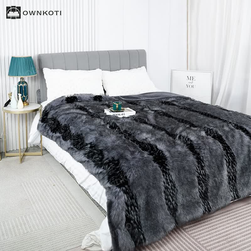 Luxurious Winter Faux Fur Throw Blanket