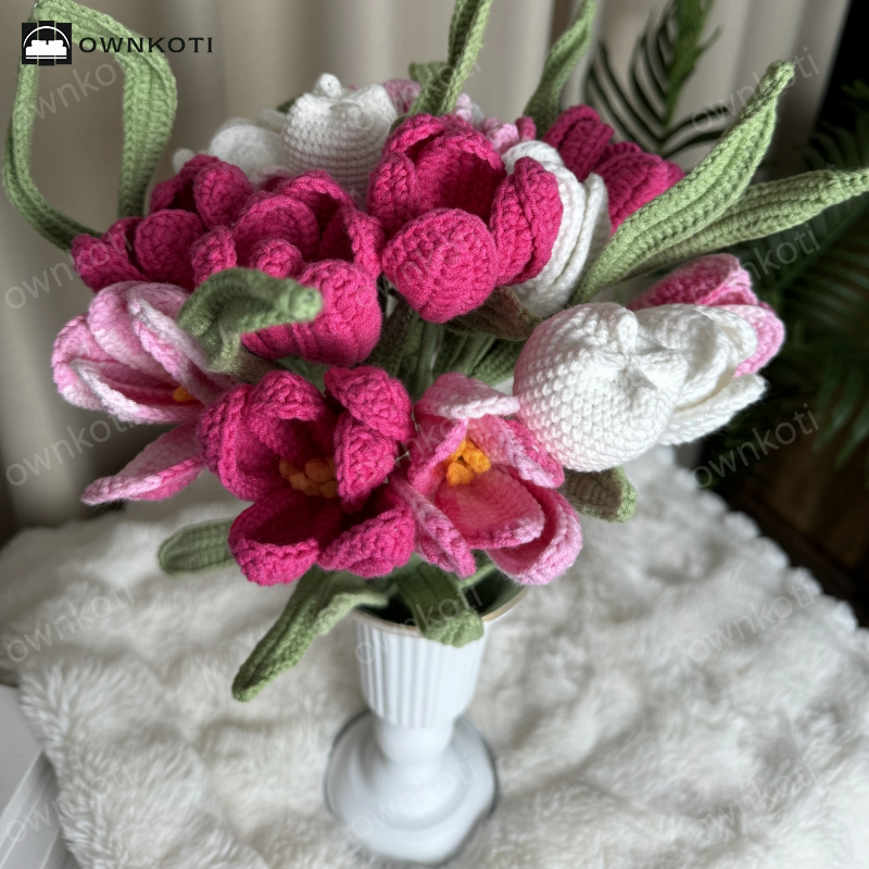 Farmhouse Crochet Tulip Bouquet Vase Set