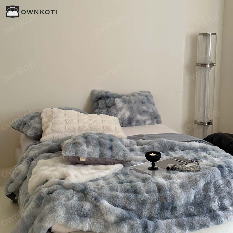 Luxurious Gradient Soft Throw Blanket