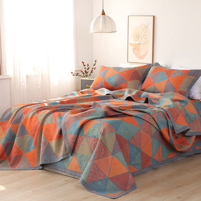 Triangle Pattern Print Cotton Reversible Quilt