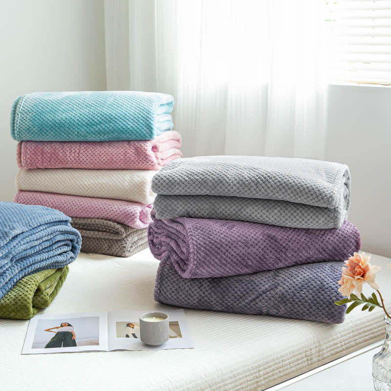 Modern Lightweight Soft Throw Blanket