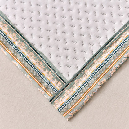 Simple Style Jacquard Soft Lightweight Quilt
