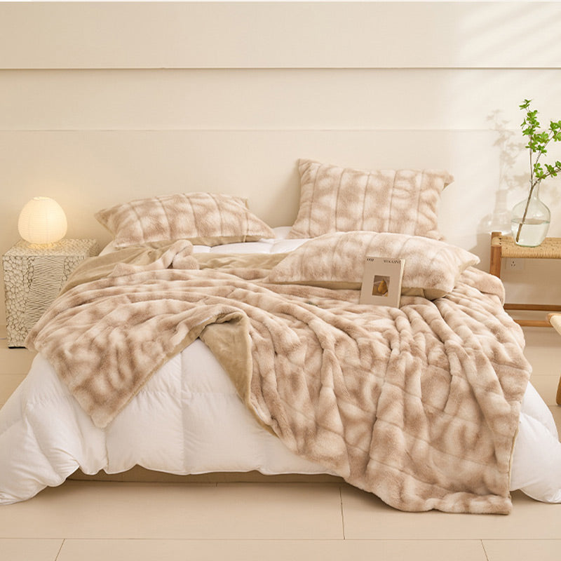 Modern Style Faux Fur Decorative Blanket