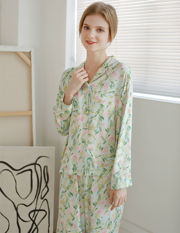LV Pajamas/ Sleepsuit / Sleepwear Silk Set