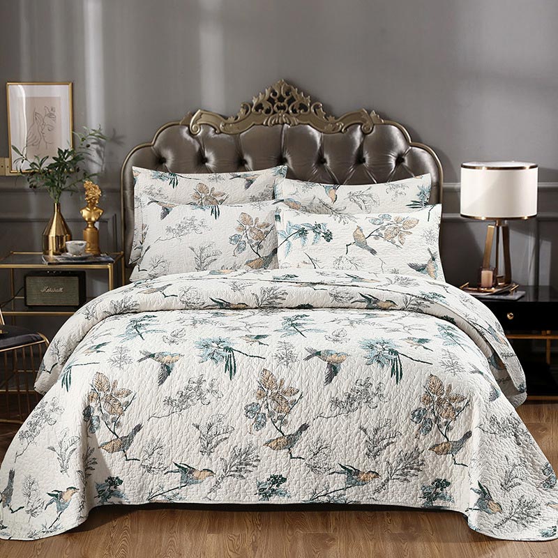 Cheerful Bird Cotton Quilt with Pillowcase