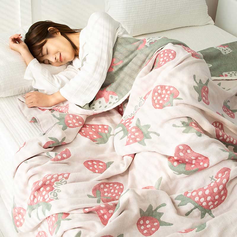 Ownkoti Strawberry Cotton Five Layer Soft Quilt