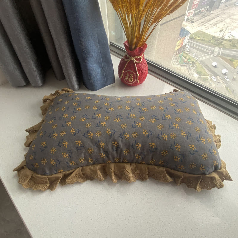 Flower Pattern Buckwheat Pillow with Lace(1PCS)