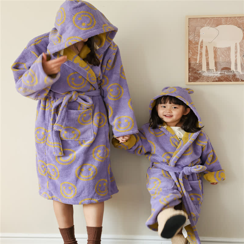 Smiling Face Cotton Hoodied Bathrobe